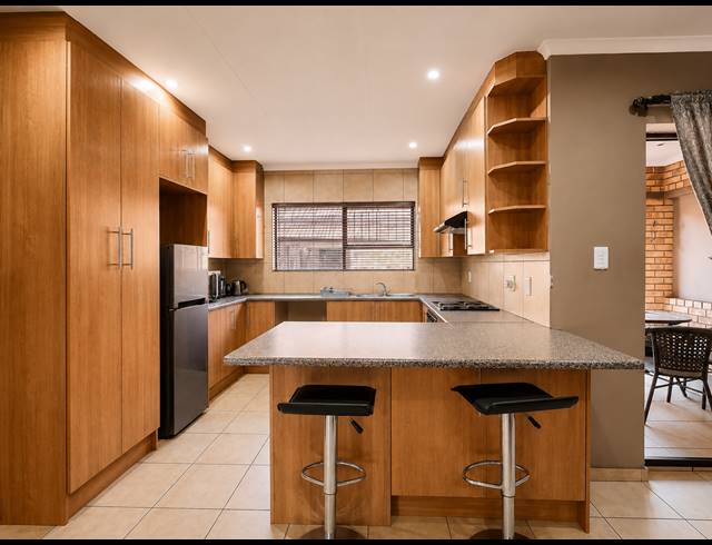 2 BEDROOM TOWNHOUSE FOR SALE IN THREE RIVERS